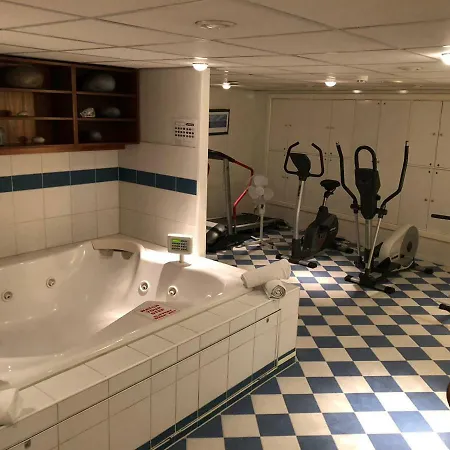 Botel Fairtours Hotelschiff Dutch Melody**** Köln